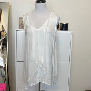 Woven sleeveless shirt with chiffon detail on the front